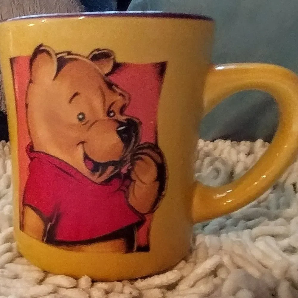 Disney Winnie the Pooh Ceramic Mug – Yellow & Red Classic Pooh Design